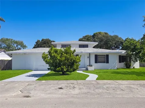 2511 Plunkett Street Hollywood FL 33020
