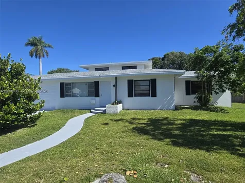 2511 Plunkett Street Hollywood FL 33020