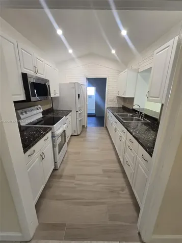 2511 Plunkett Street Hollywood FL 33020