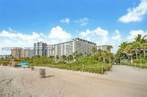 2899 Collins Avenue Miami Beach FL 33140