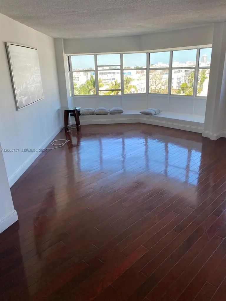 1881 Washington Avenue Miami Beach FL 33139