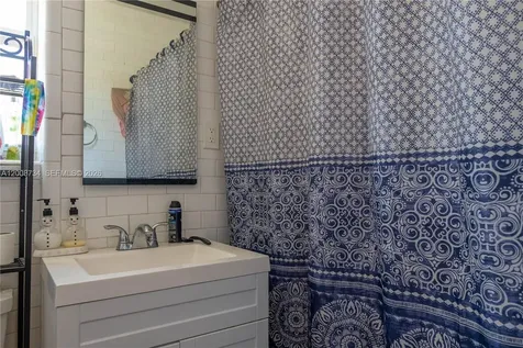 611 74th Street Miami Beach FL 33141