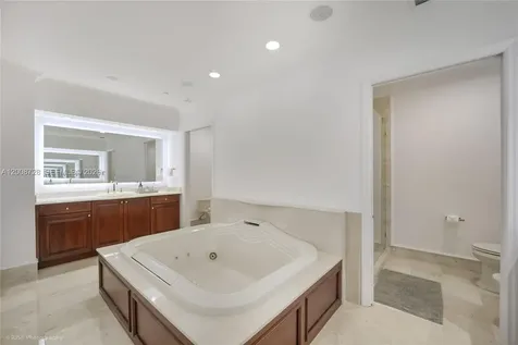 3400 SW 27th Avenue Miami FL 33133