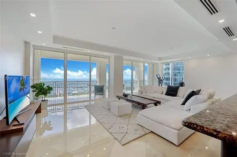 3400 SW 27th Avenue Miami FL 33133