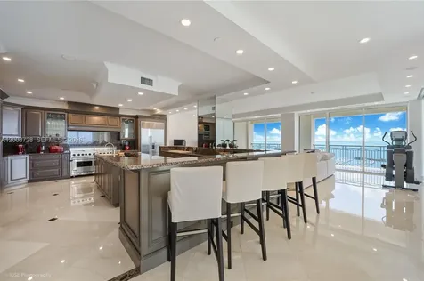 3400 SW 27th Avenue Miami FL 33133