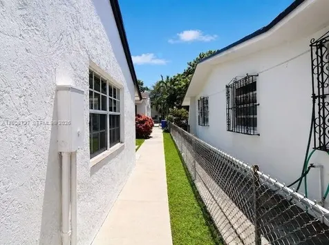 2831 SW 21st Street Miami FL 33145