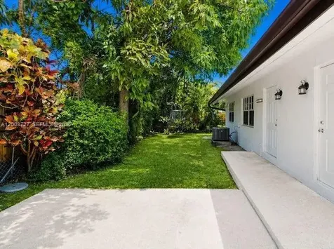 2831 SW 21st Street Miami FL 33145