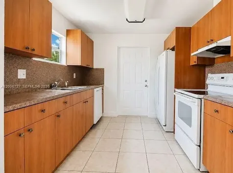 2831 SW 21st Street Miami FL 33145