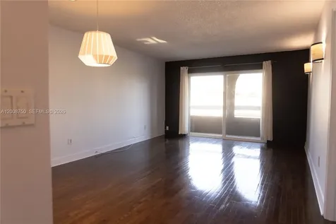 7703 Camino Real Miami FL 33143