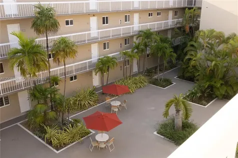 7703 Camino Real Miami FL 33143