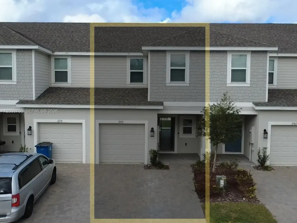 2978 Canary Avenue Davenport FL 33837