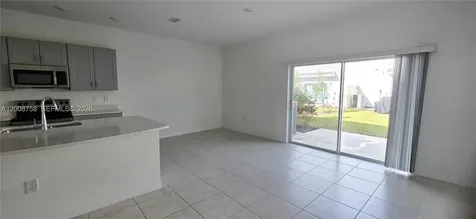 2978 Canary Avenue Davenport FL 33837