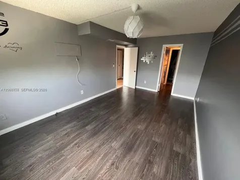 488 NW 165th Street Road Miami FL 33169