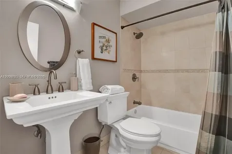 6821 Brookline Drive Hialeah FL 33015