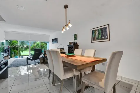 6821 Brookline Drive Hialeah FL 33015