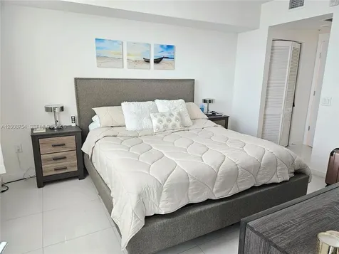 7875 NW 107th Avenue Doral FL 33178