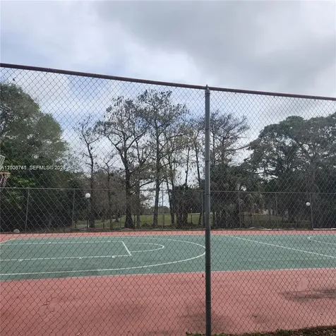 8010 N Colony Circle N Tamarac FL 33321