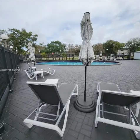 8010 N Colony Circle N Tamarac FL 33321