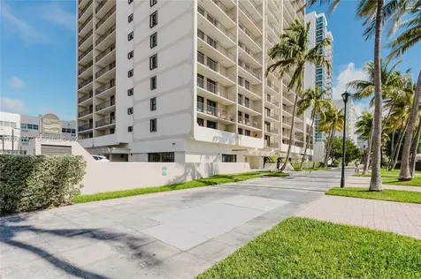 2625 Collins Avenue Miami Beach FL 33140