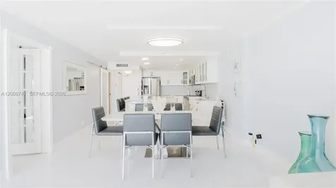 2625 Collins Avenue Miami Beach FL 33140