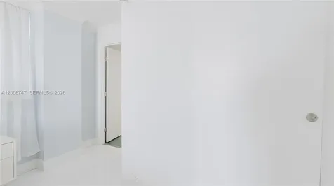 2625 Collins Avenue Miami Beach FL 33140