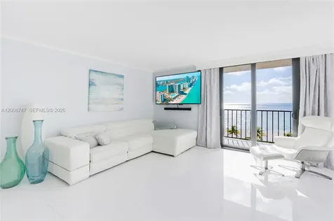 2625 Collins Avenue Miami Beach FL 33140