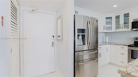 2625 Collins Avenue Miami Beach FL 33140