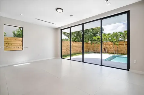 1241 SW 23th Miami FL 33145