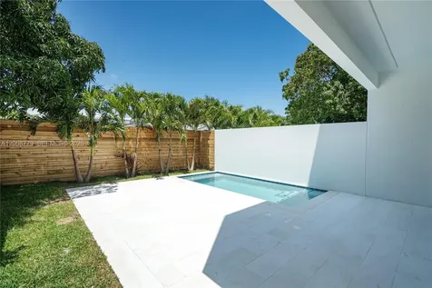1241 SW 23th Miami FL 33145