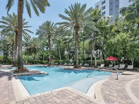 17145 N Bay Road Sunny Isles Beach FL 33160