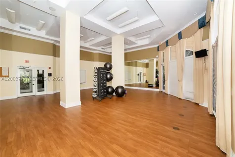 17145 N Bay Road Sunny Isles Beach FL 33160