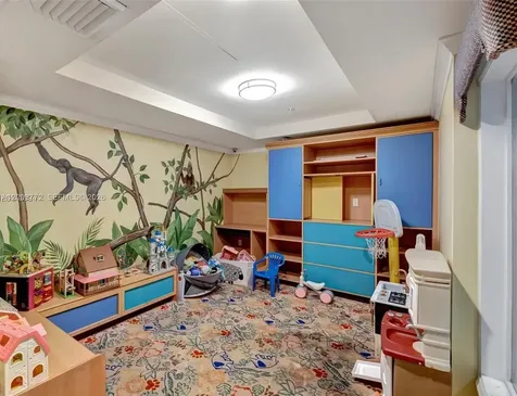17145 N Bay Road Sunny Isles Beach FL 33160