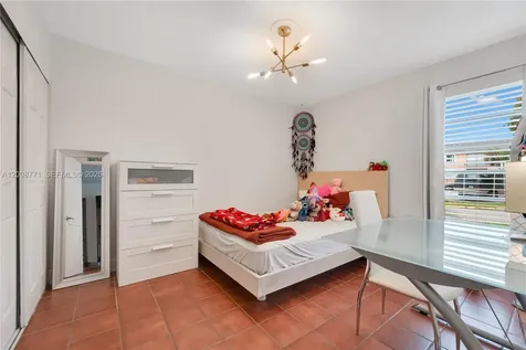 4705 NW 7th Street Miami FL 33126
