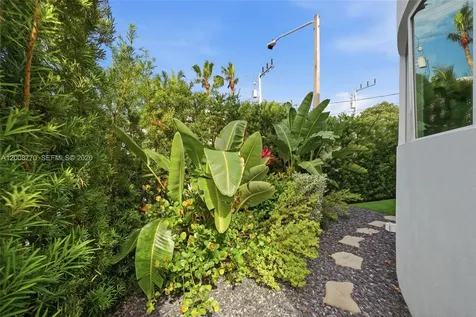 319 80th Street Miami Beach FL 33141