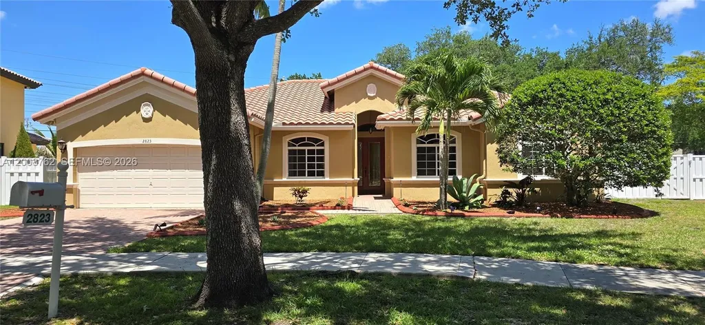 2823 Poinciana Circle Cooper City FL 33026
