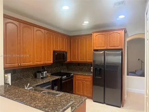 2823 Poinciana Circle Cooper City FL 33026