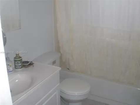 962 NW 79th Terrace Plantation FL 33324