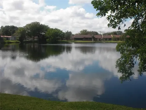962 NW 79th Terrace Plantation FL 33324