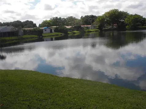 962 NW 79th Terrace Plantation FL 33324