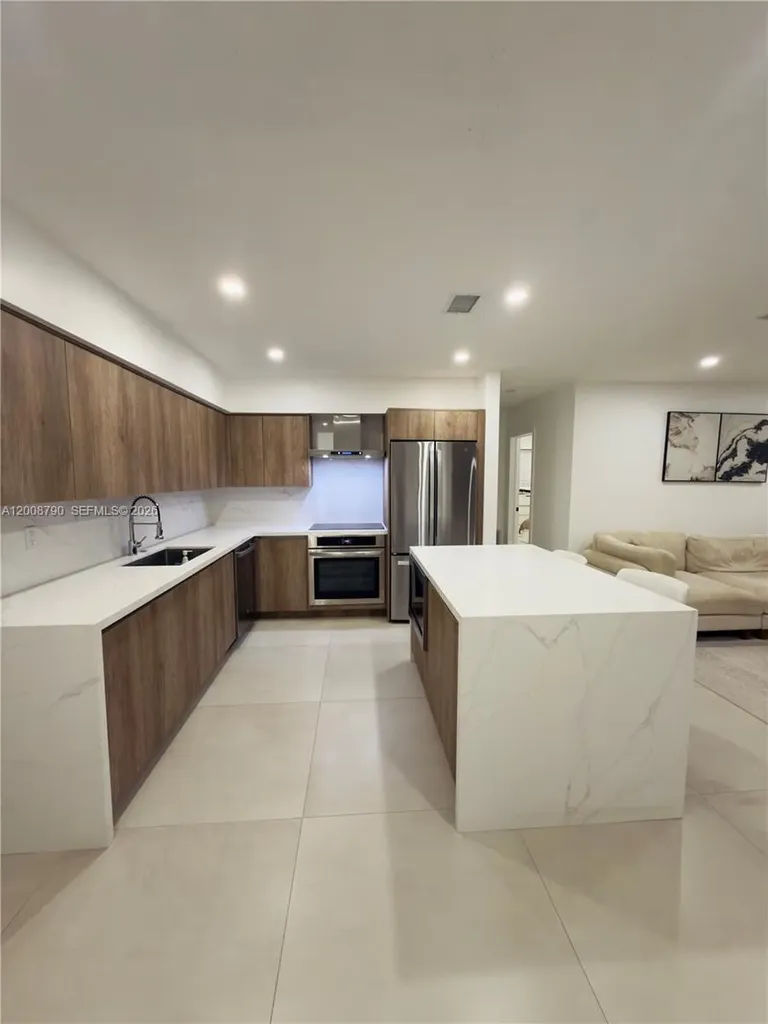 1524 NE 14th Terrace Fort Lauderdale FL 33304