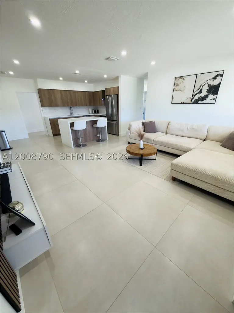 1524 NE 14th Terrace Fort Lauderdale FL 33304