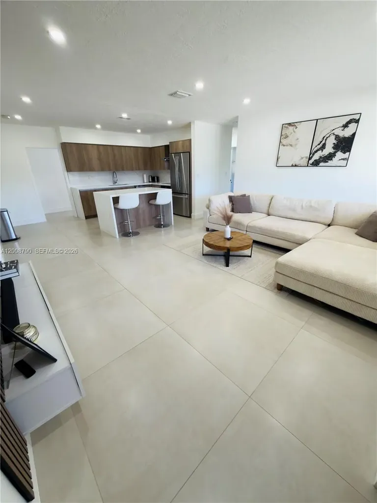 1524 NE 14th Terrace Fort Lauderdale FL 33304