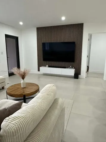 1524 NE 14th Terrace Fort Lauderdale FL 33304