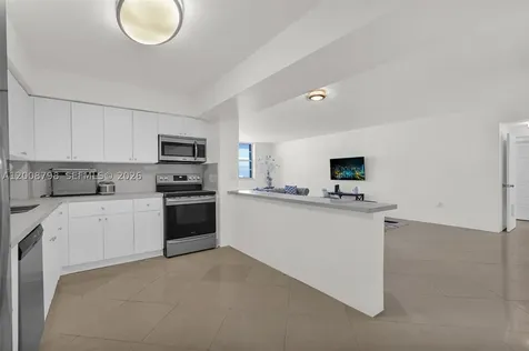 5825 Collins Avenue Miami Beach FL 33140
