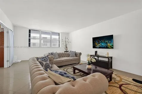 5825 Collins Avenue Miami Beach FL 33140