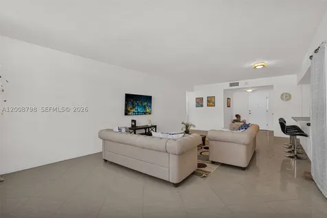 5825 Collins Avenue Miami Beach FL 33140