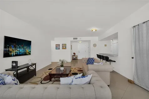 5825 Collins Avenue Miami Beach FL 33140