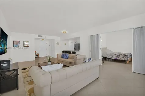 5825 Collins Avenue Miami Beach FL 33140