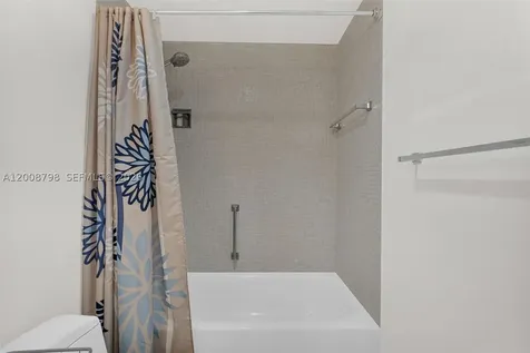5825 Collins Avenue Miami Beach FL 33140