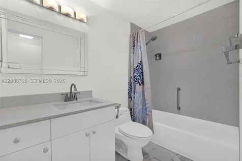 5825 Collins Avenue Miami Beach FL 33140